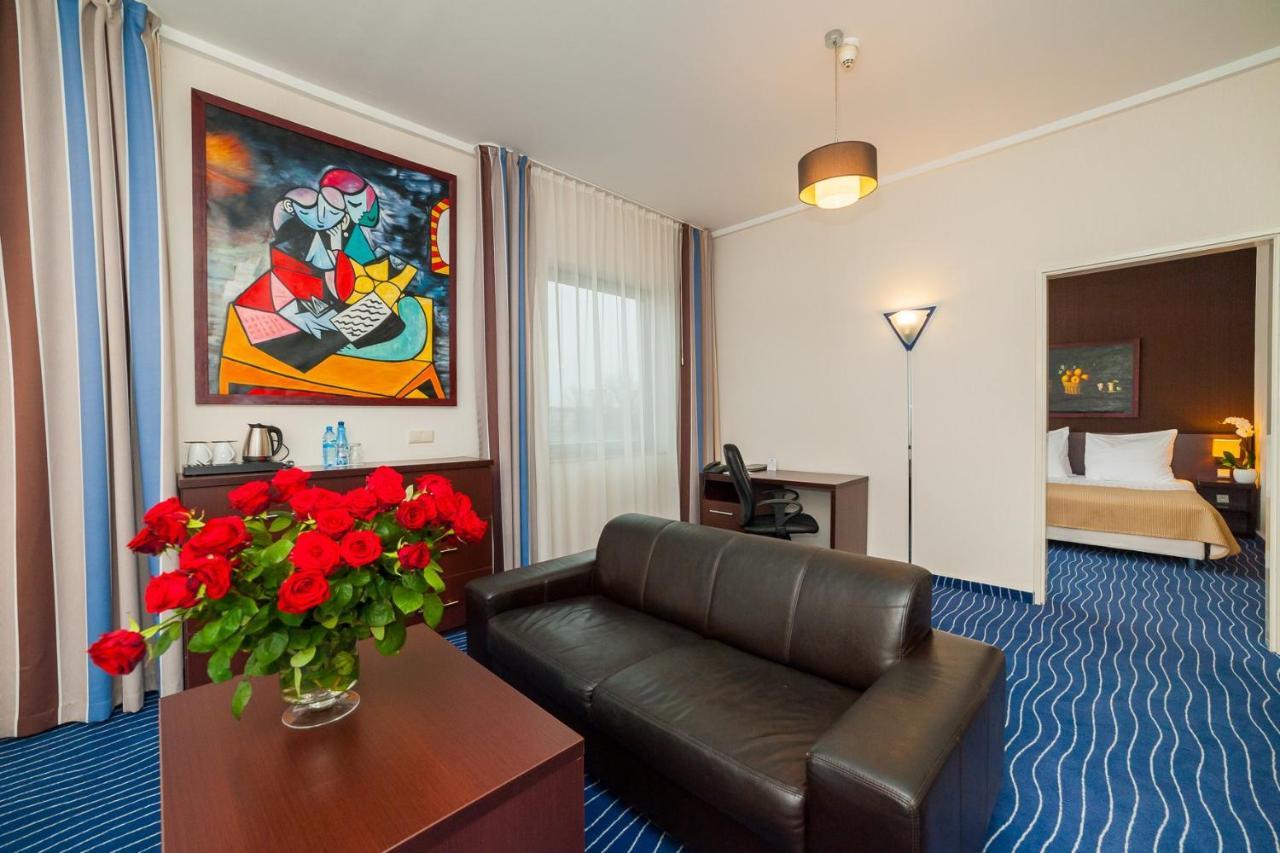 Express Krakow Hotel Krasków Eksteriør bilde