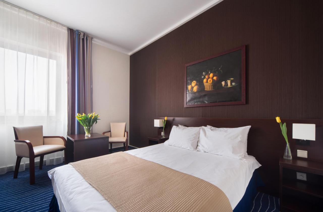 Express Krakow Hotel Krasków Eksteriør bilde